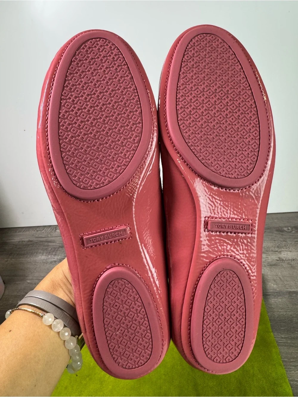 Tory Burch Minnie Patent Leather Washed Berry Foldable Logo Ballet Flats 8 $258